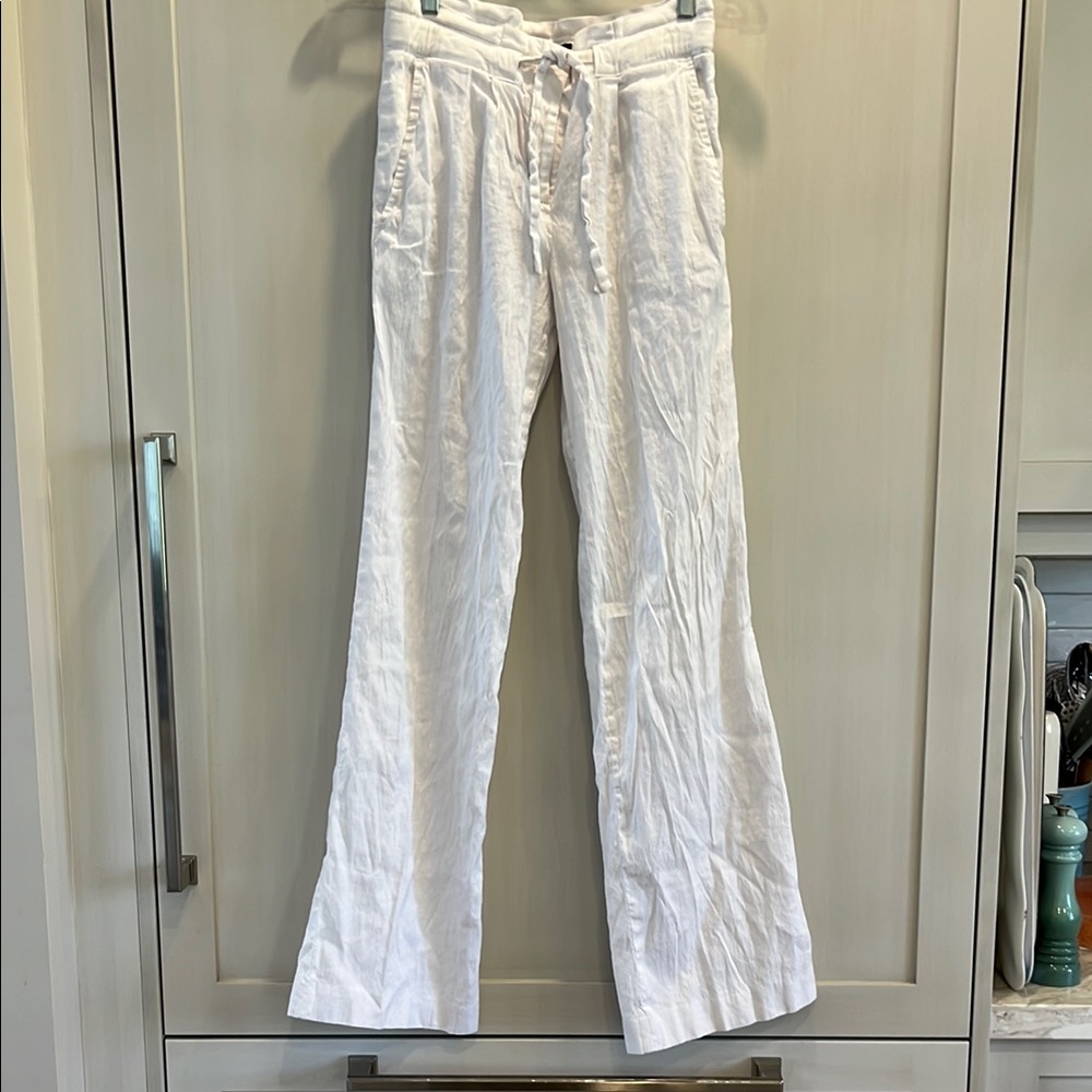 GUC BCBG Maxazaria 75% linen white paper bag style high waist wide leg p…